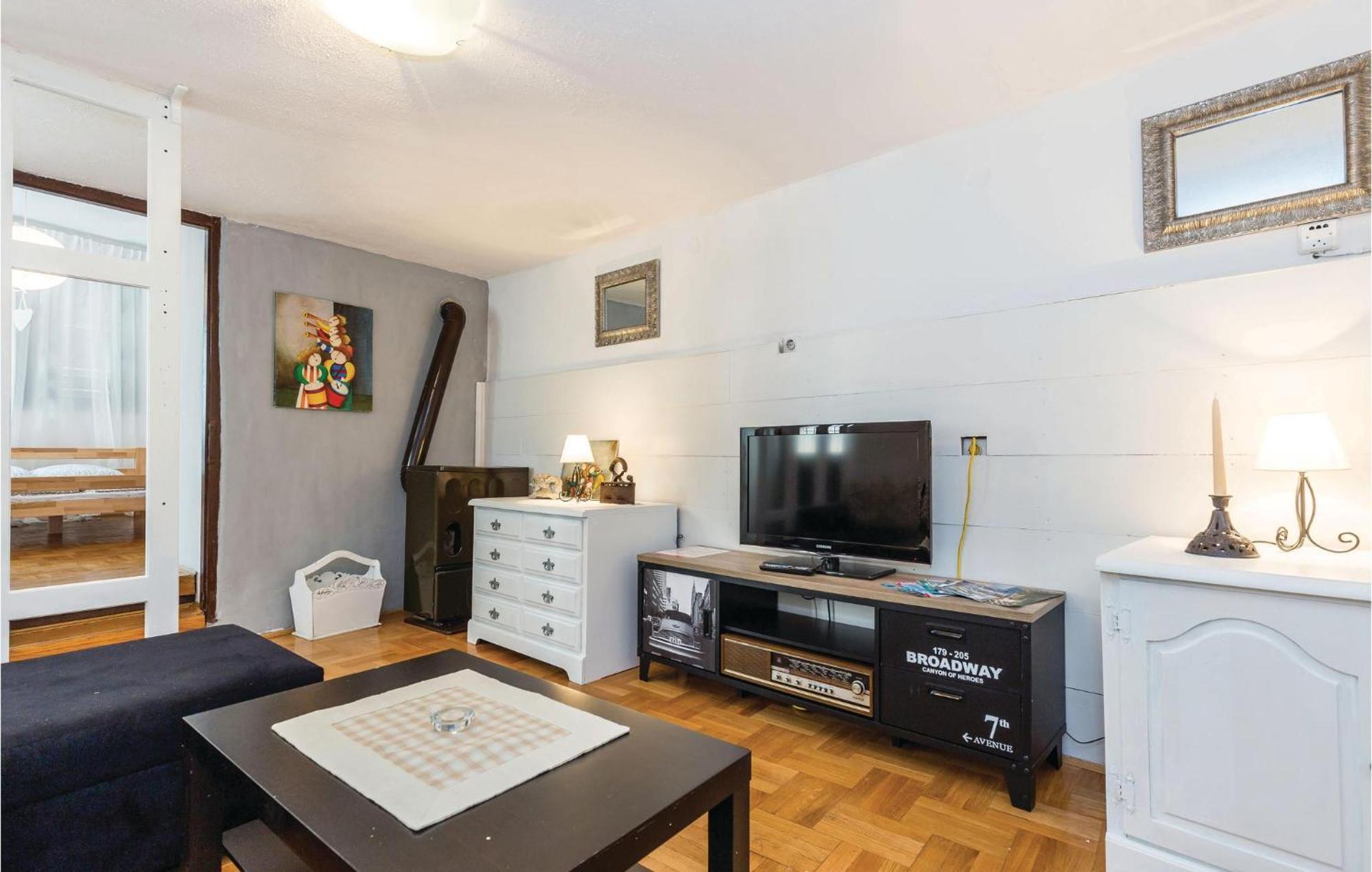Amazing Apartment In Novi Vinodolski With Wifi Exterior photo