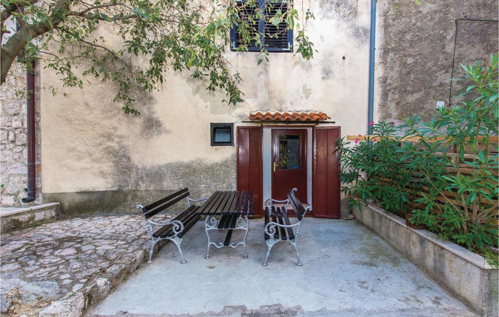 Amazing Apartment In Novi Vinodolski With Wifi Exterior photo